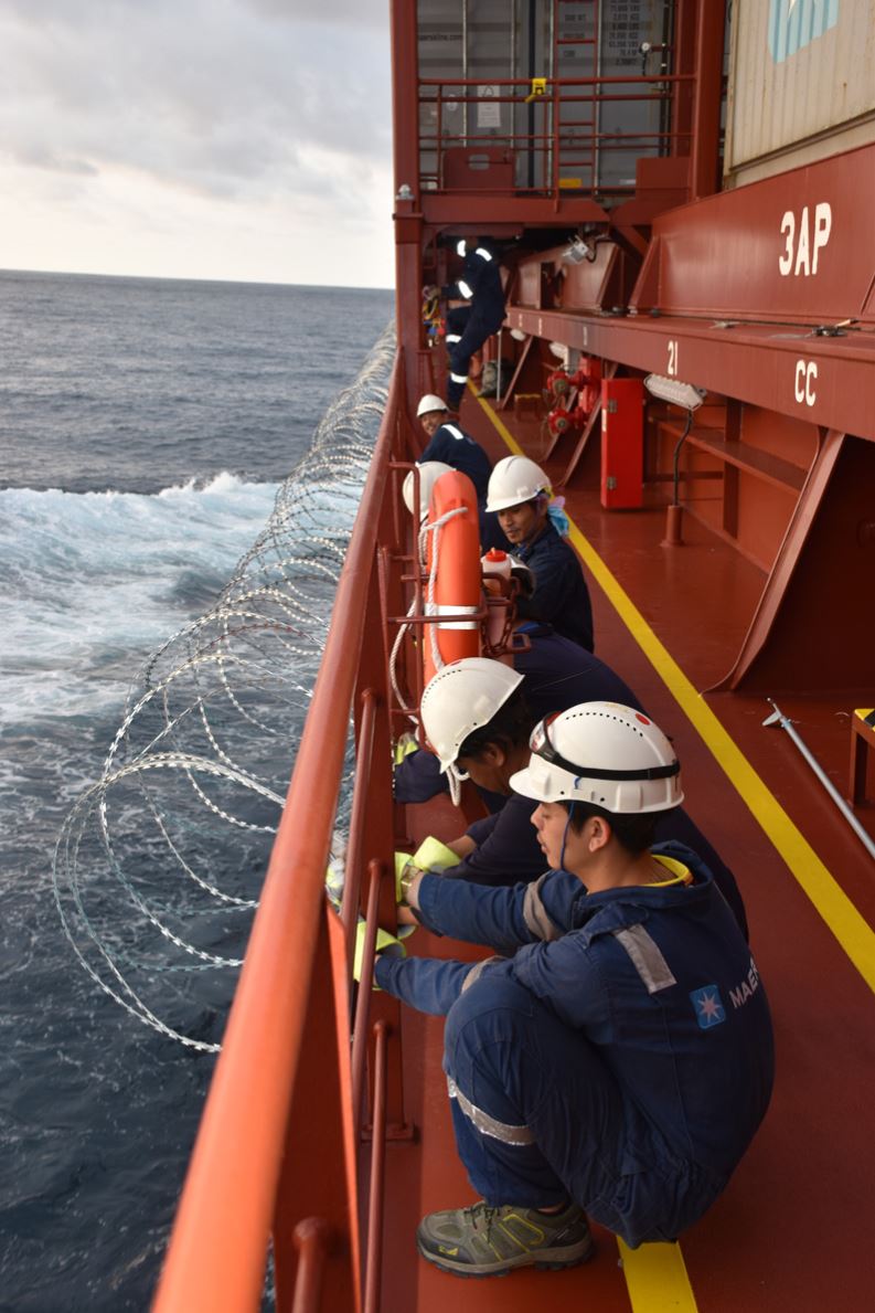 DSC_0071---Besætningen-gør-skibet-klar-til-sejlads-i-piratområde-ud-for-vestafrika.jpg